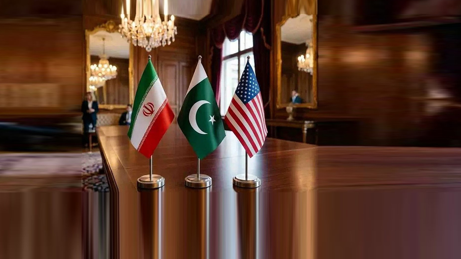 Pakistan İçişleri Bakanı Naqvi Tahran'da İran-ABD Arabuluculuk Görüşmelerini Sürdürüyor